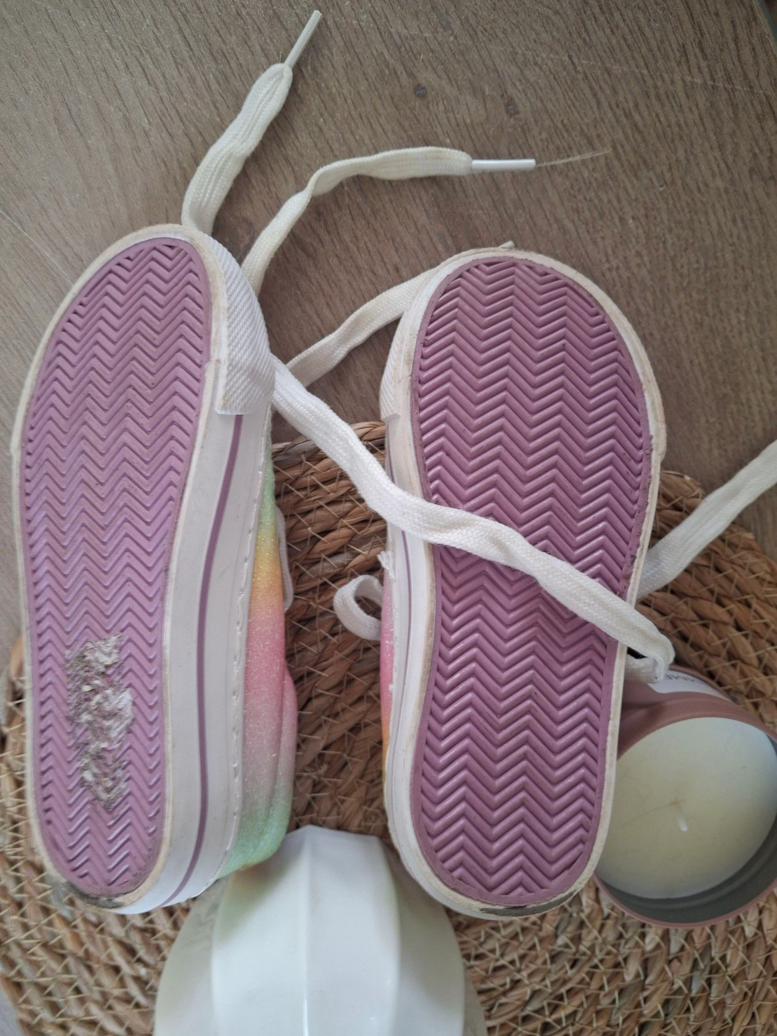 Rainbow glitter baskets creeks size 25 – photo 6